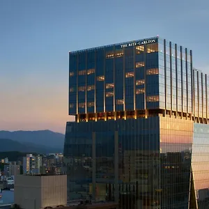 The Ritz-carlton 福岡市